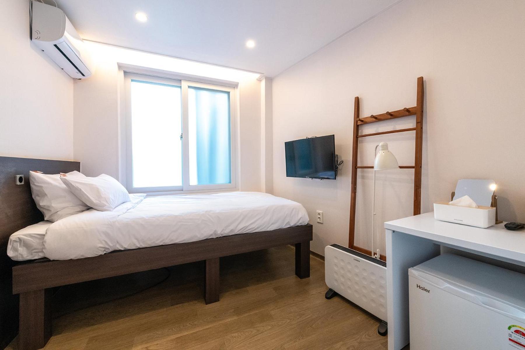 Crashinyongsan Guest House Hotel